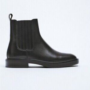 Zara women Black Chelsea ankle Boots new with tag size 6